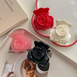 Pinces à cheveux élégantes en forme de rose 3D en rouge, blanc, rose et noir