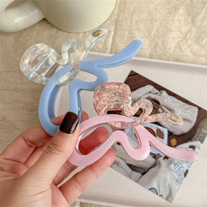 Pink and blue marble texture butterfly hair claw clips for women hair styling accessory