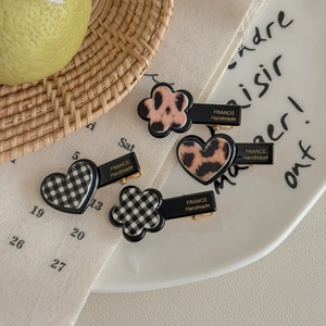 Chic leopard and checkered heart hair clips set in elegant French vintage style