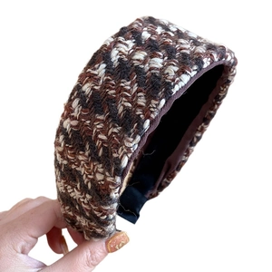 French vintage thick tweed plaid headband in brown and beige houndstooth pattern