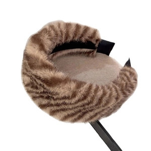 Serre-tête large en peluche léopard avec fausse fourrure marron pour effet volume haut