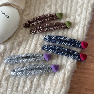 Boucles d'oreilles Pinces à Cheveux Coeur Tricotées à la Main Fil de Laine Pinces Latérales Accessoires de Cheveux d'hiver Élégants Femmes