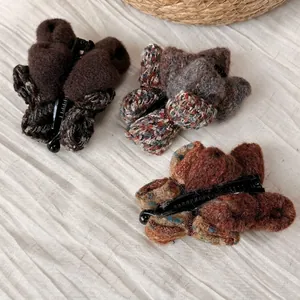 Pince Banane Style Coréen avec Nœud en Peluche Tricoté pour Femmes Élégante Pince à Cheveux Accessoire d'Automne Hiver