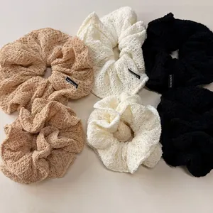 Lot de chouchous rétro en maille ajourée couleurs kaki beige et noir en dentelle douce