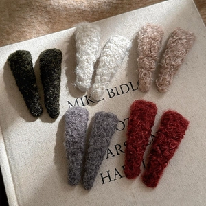 Lot de 10 barrettes à cheveux en peluche de couleurs assorties pour look d'hiver