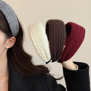 Chic thick knitted twist headband for women in various colors for autumn and winter