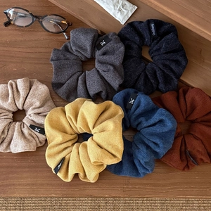 Lot de 6 chouchous en maille texturée aux couleurs d'automne comme le beige et le marine