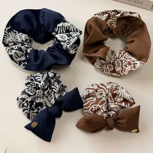 Lot de 4 chouchous vintage brodés avec nœuds en bleu marine et marron pour femme