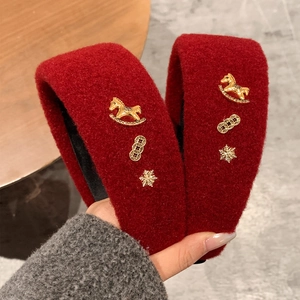 Women Vintage Red Woolen Headband With Golden Pony Snowflake Metal Pendants Thick High Top Hair Accessories For New Year Celebration