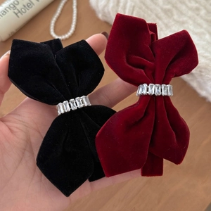 Vintage Velvet Bow Hair Clip Rhinestone Embellished Barrette Elegant Hair Accessory For Women Autumn Winter Party Hairpin
