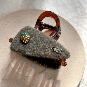 Vintage Strawberry Hair Claw Clip Tweed Fabric Handmade Metal Label Winter Hair Accessories For Women Hair Styling