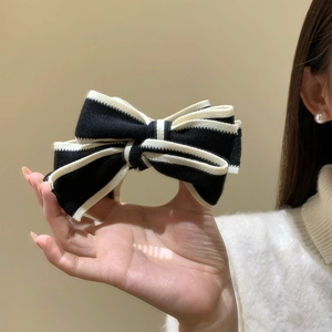 Elegant Knitted Fabric Bow Banana Hair Clip For Women French Style Black White Striped Chic Hair Accessories For Daily Wear