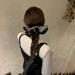 Elegante fermaglio per capelli in velluto a quadri e pois con design vintage multistrato