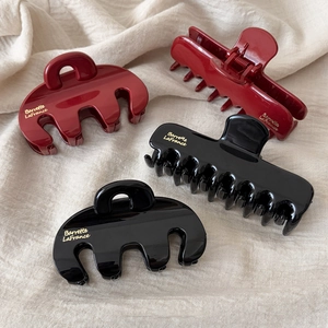 French Vintage Resin Hair Claw Clip For Women Korean Style Leopard Print Large Shark Clip Letter Design Daily Hair Accessories