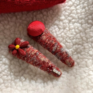Women Red Knitted Plush Flower Hair Clip Sweet Vintage BB Clip Hairpin With Faux Artificial Pearl Rhinestone Daily Winter Hair Accessories