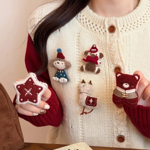 Cute Cartoon Animal Plush Brooch Pin Handmade Embroidery For Women Kids Christmas Gift Small Bear Dog Alpaca Star Red New Year Fashion Brooch