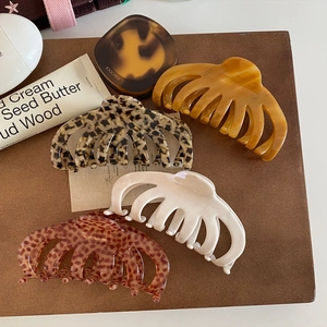 Large Acetate Hair Claw Clip French Retro Marble Leopard Print Shark Clip Back Of Head Hair Styling Accessories For Women