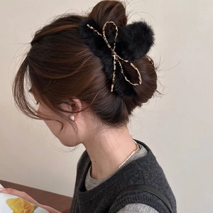 Pince à cheveux élégante en peluche avec nœud léopard pour coiffures féminines d'hiver