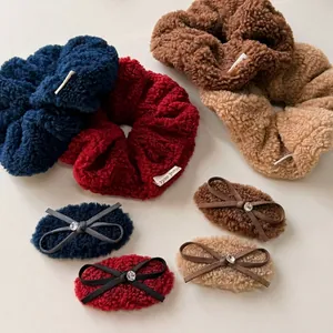 Damen Herbst Winter Plüsch Sherpa Haargummi Haarklammern Set Süße Schleife Strass Haargummi Elegant Handgefertigte Kopfschmuck Accessoires