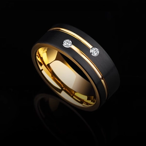 Anello alla moda in acciaio al titanio nero e oro con due pietre di zircone