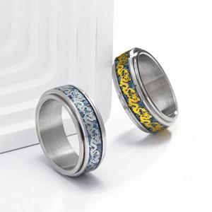 Titanium steel ring with rotating dragon pattern carbon fiber inlay for men and women