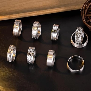 Set di 8 anelli da 8mm in acciaio al titanio argento spazzolato con catena per uomo e donna