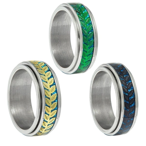 Three-piece stainless steel spinner ring set with carbon fiber leaf pattern for men