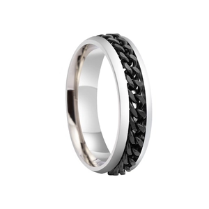 Close-up of 6mm stainless steel spinner ring with a black rotatable Cuban chain inlay