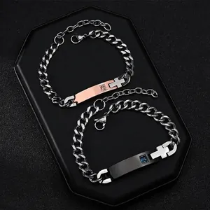 Bracelet de Couple en Acier Inoxydable Titane Croix Plaque d'Identité Zircon Chaîne Cubaine Bracelet pour Cadeau Saint Valentin Homme Femme