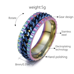 Close-up of 8mm rotating decompression gear ring with blue chain and oil slick finish