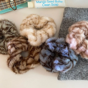 Vintage Leopard Print Faux Fur Hair Scrunchie High Elasticity Plush Hair Tie For Women Autumn Winter Fashion Accessories