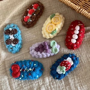 Lot de 6 barrettes à cheveux crochetées à la main avec motifs de fruits sur toile de jute