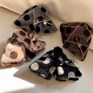 Pinces à cheveux en peluche à pois avec nœuds et pendentifs dorés en quatre coloris