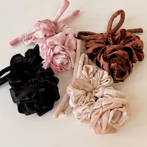 Chouchous roses en velours élégants en rose, café, noir et couleurs champagne