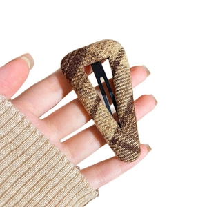 Brown houndstooth fabric triangle hair clip for autumn and winter styling with BB clip