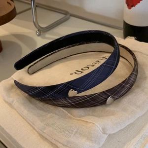 Vintage plaid headband in navy and brown with metal heart detail and non-slip lining