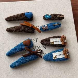 Barrettes à cheveux tricotées faites main marron et bleu avec ours et nœuds