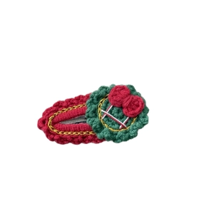 Cute Christmas crochet hair clip with red and green knit pattern for women and girls