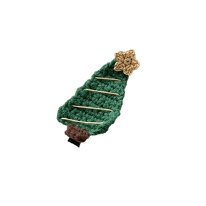 Barrette à cheveux sapin de Noël tricotée main avec étoile jaune sur base au crochet