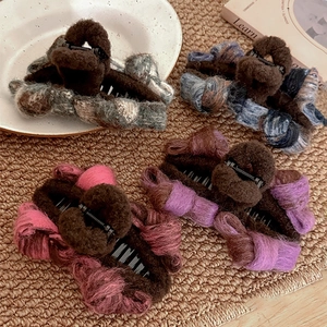 Elegant Plush Bow Hair Claw Clip For Women High End Knitted Faux Fur Shark Clip Winter Hair Accessories For Thick Hair
