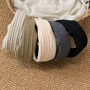 Lot de 5 bandeaux en maille rayée rétro aux couleurs sobres pour un style élégant