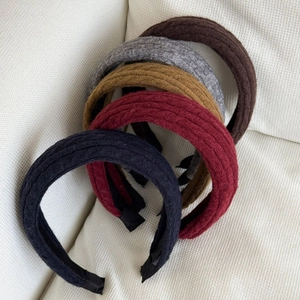 Serre-tête d'hiver tricotés en cinq couleurs avec design large et texture douce