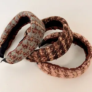 Dreiteiliges Set dicker Tweed-Haarbänder für Damen mit eleganten Webmustern in sanften Farben