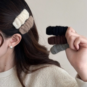 Lot de barrettes à cheveux minimalistes en tricot dans cinq tons neutres pour femmes
