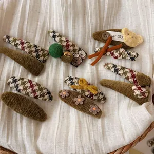 Vintage brown cat bow hair clips set with knit bear and floral patterns for women