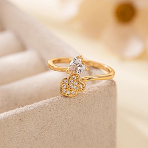 Bague ouverte dorée avec zircon en forme de cœur et design de blé poli luxueux