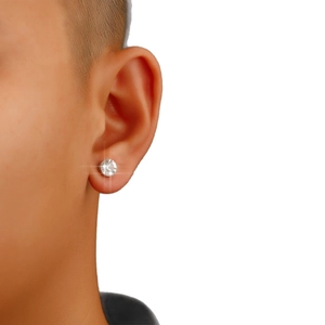 Classic round-cut cubic zirconia stud earrings with silver claw setting for men and women