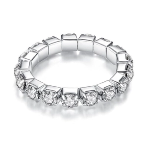 Minimalist silver eternity ring with sparkling round-cut crystals in a flexible design