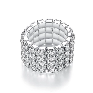 Elegante anillo elástico multicapa plateado con cuatro filas de brillantes diamantes