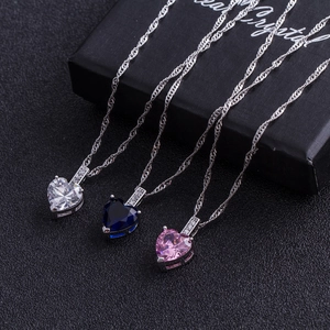 Herz-Halskette mit Zirkonia-Anhänger in Weiß, Blau und Rosa auf Wasserwellenkette